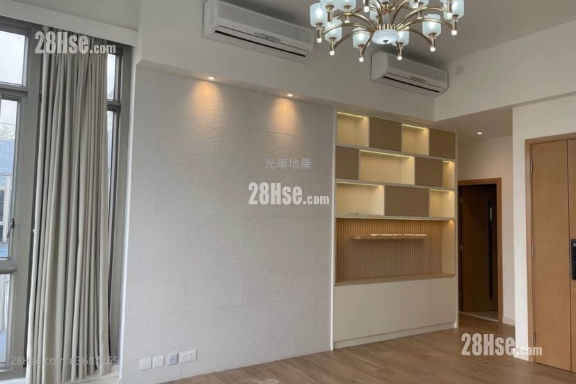 La Grove Rental 5+ Bedrooms , 2 Bathrooms 857 ft²