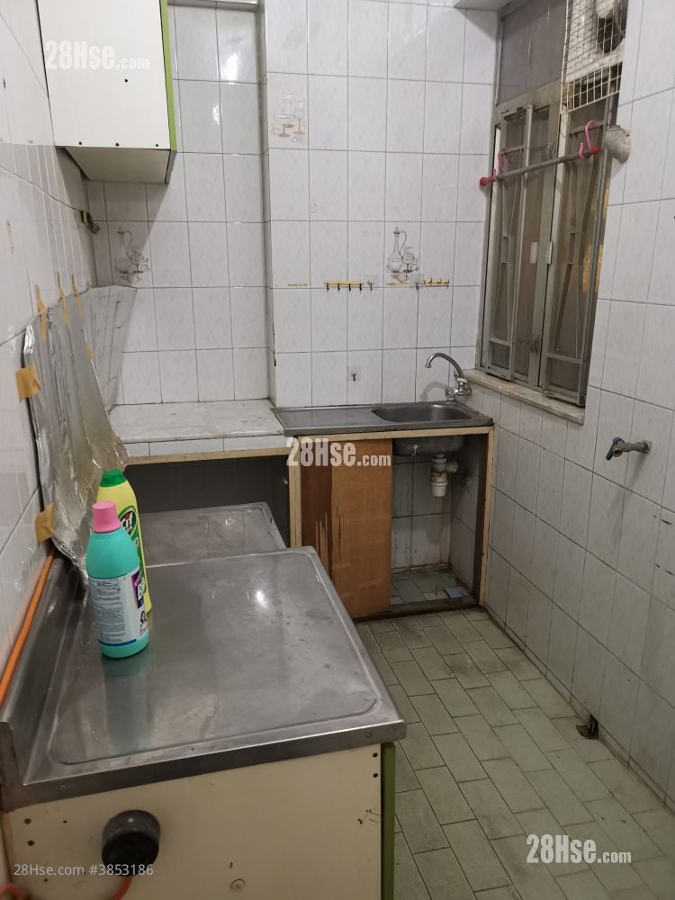 Ming Sun Building Sell 2 Bedrooms , 1 Bathroom 579 ft²