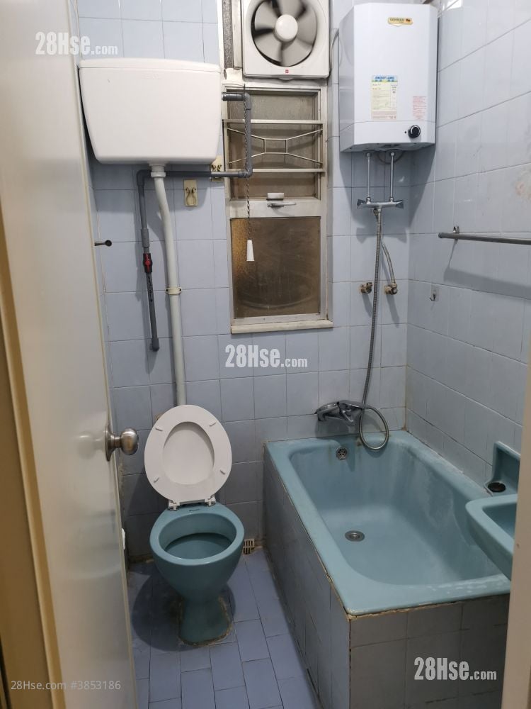 Ming Sun Building Sell 2 Bedrooms , 1 Bathroom 579 ft²