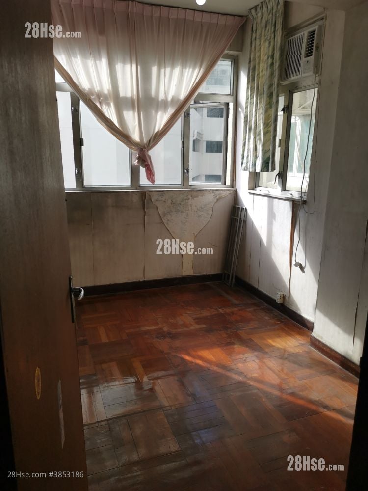 Ming Sun Building Sell 2 Bedrooms , 1 Bathroom 579 ft²