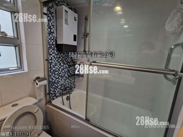 22居 售盤 2 房 , 1 浴室 437 平方呎