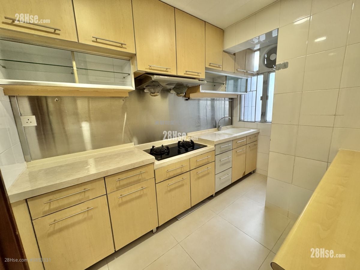 Taikoo Shing Sell 3 Bedrooms , 2 Bathrooms 708 ft²