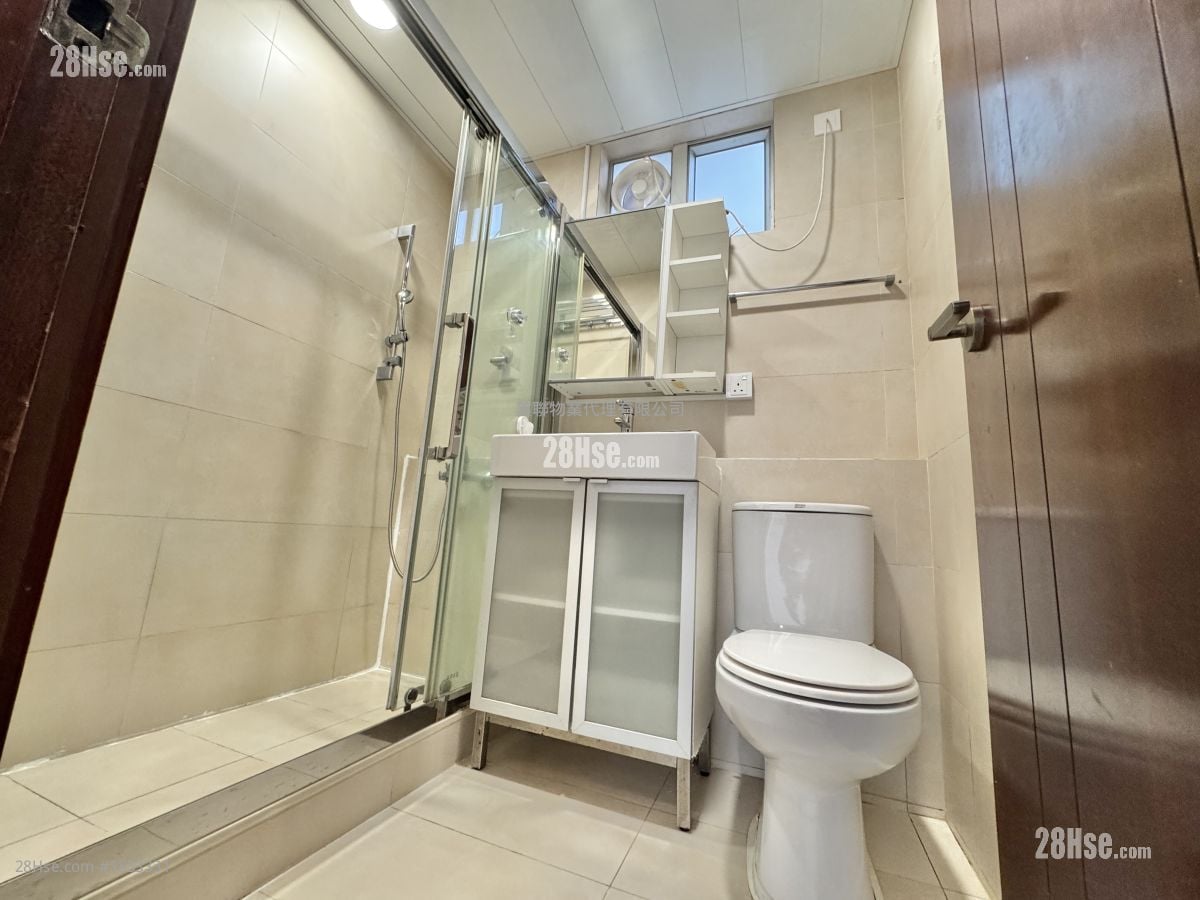 Taikoo Shing Sell 3 Bedrooms , 2 Bathrooms 708 ft²