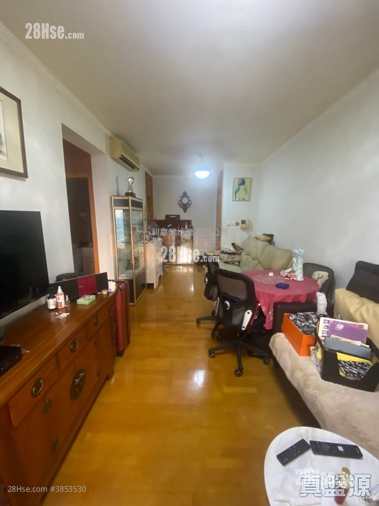 Les Saisons Rental 2 Bedrooms , 1 Bathroom 572 ft²