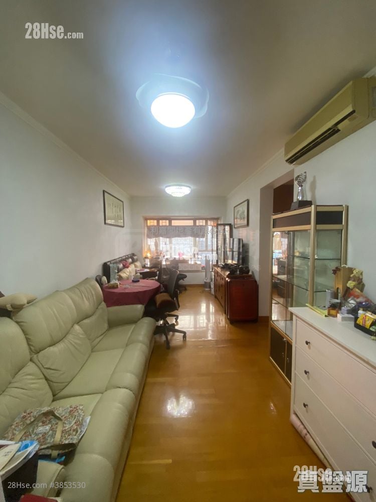 Les Saisons Rental 2 Bedrooms , 1 Bathroom 572 ft²