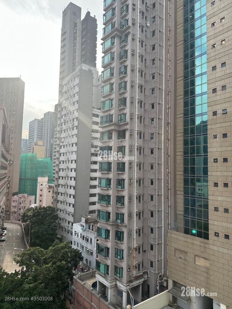 Wah To Building Sell 2 Bedrooms , 1 Bathroom 302 ft²