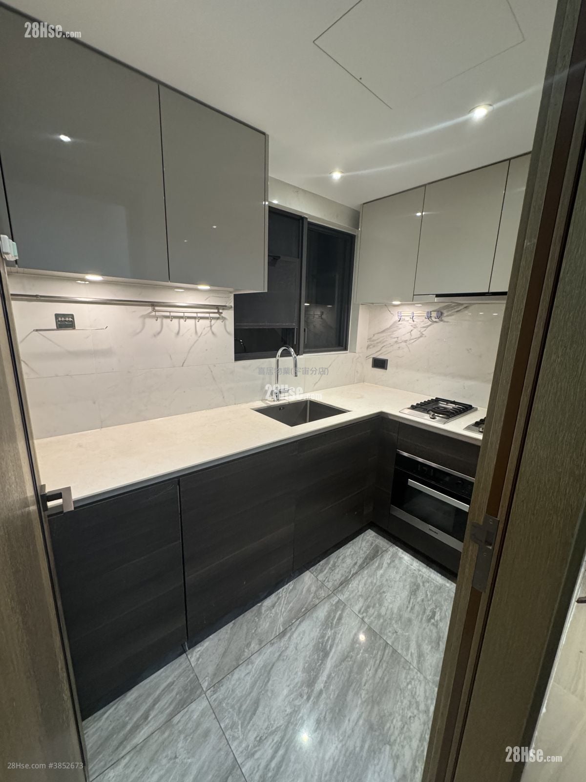 Phase 1B Of The Campton Rental 3 Bedrooms , 1 Bathroom 618 ft²
