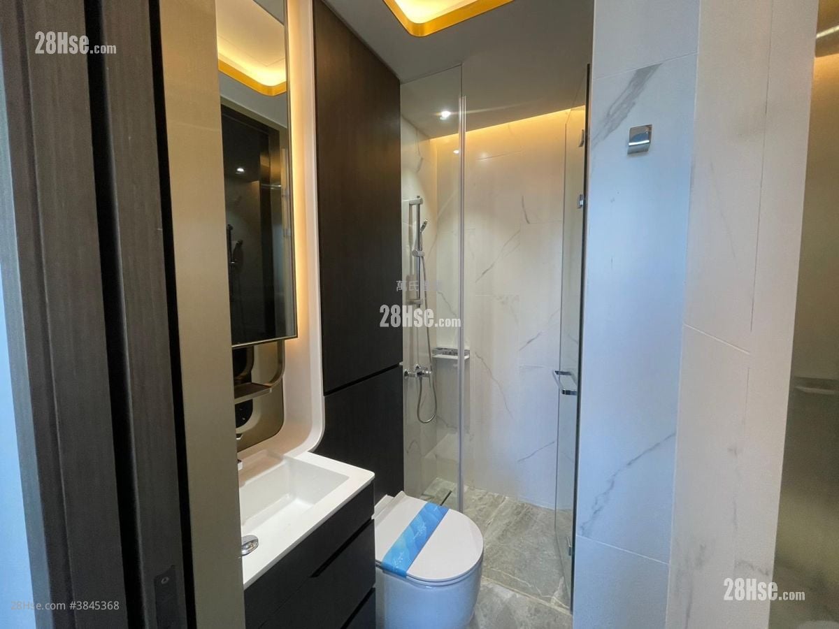 The Royale Rental Studio , 1 Bathroom 207 ft²