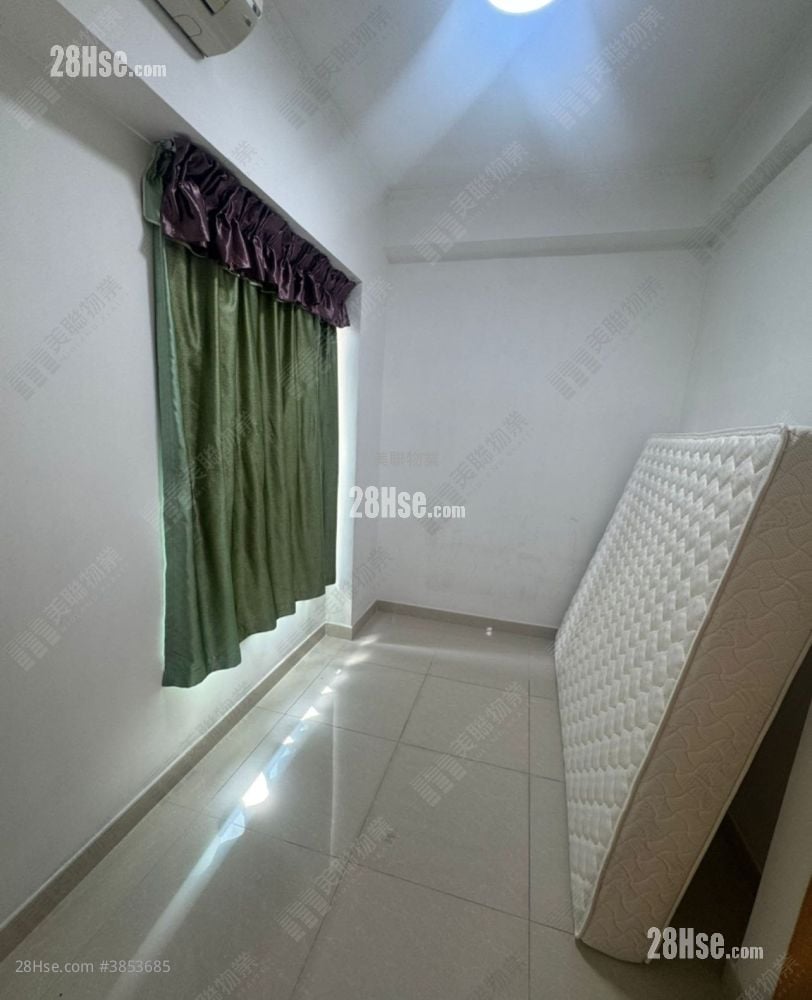 Royal Knoll Sell 4 Bedrooms 946 ft²