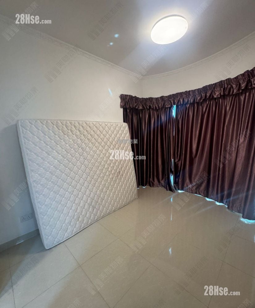 Royal Knoll Sell 4 Bedrooms 946 ft²