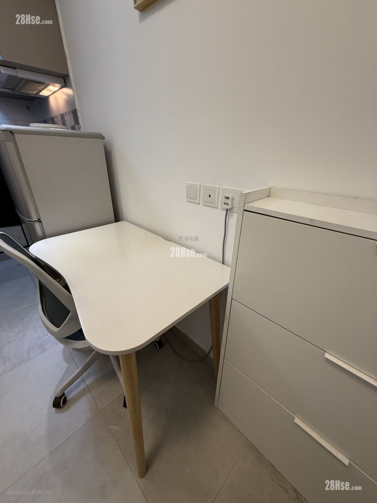 Man Yiu Building Rental 1 Bedroom , 1 Bathroom 180 ft²