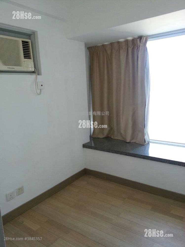 Grand Waterfront Sell 1 Bedroom , 1 Bathroom 360 ft²