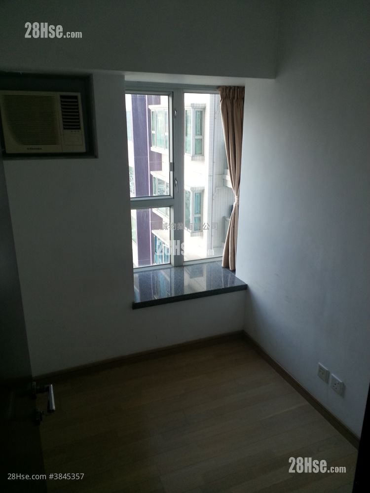 Grand Waterfront Sell 1 Bedroom , 1 Bathroom 360 ft²