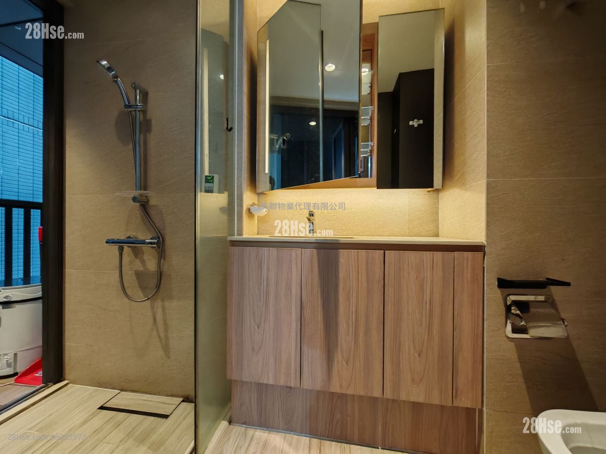 Seven Victory Avenue Rental 2 Bedrooms , 1 Bathroom 389 ft²