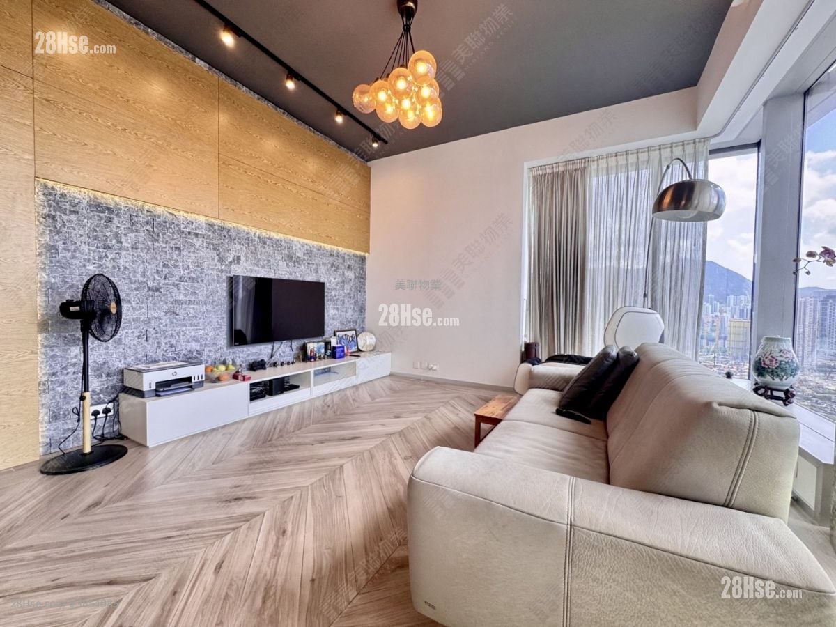 Forfar Sell 4 Bedrooms 1,755 ft²