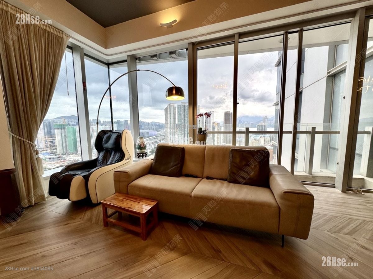 Forfar Sell 4 Bedrooms 1,755 ft²