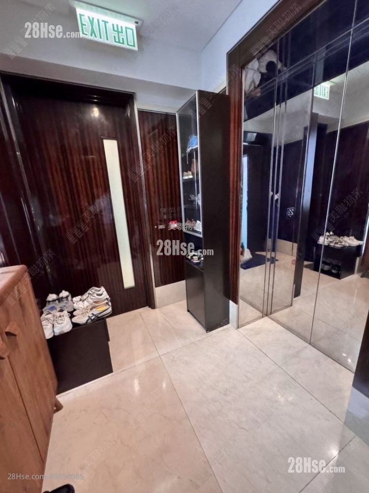 Forfar Sell 4 Bedrooms 1,755 ft²