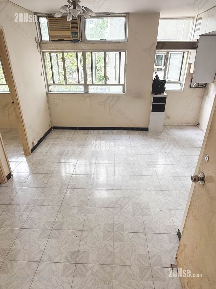 May Shing Court Sell 2 Bedrooms , 1 Bathroom 338 ft²