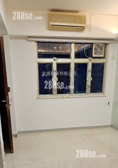 单幢楼房 租盘 2 房 , 1 浴室 360 平方尺