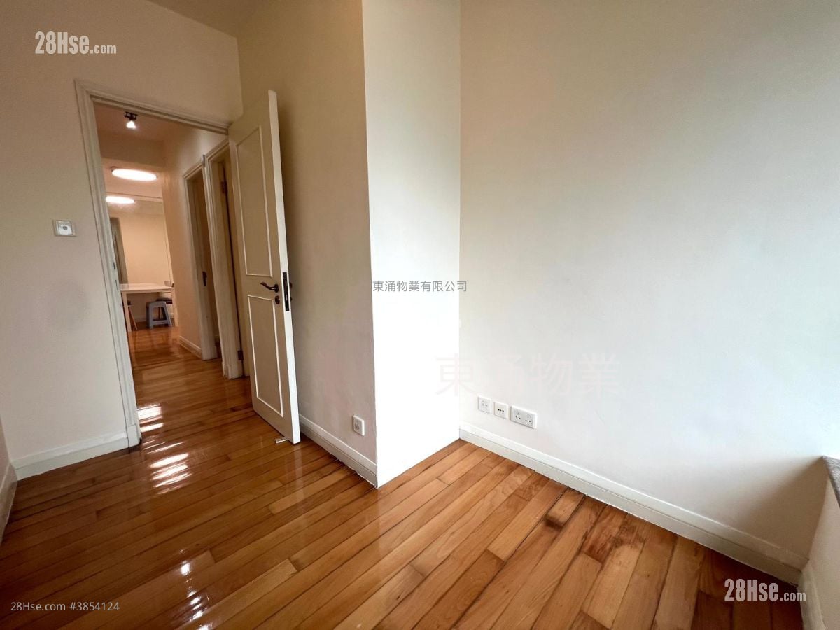 Caribbean Coast Sell 3 Bedrooms , 2 Bathrooms 710 ft²