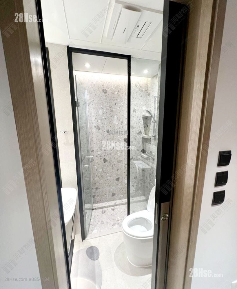 Silicon Hill Sell Studio , 1 Bathroom 218 ft²