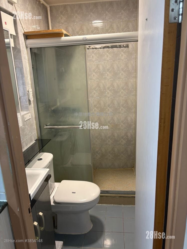 Ka Shing Court Sell 2 Bedrooms , 1 Bathroom 546 ft²