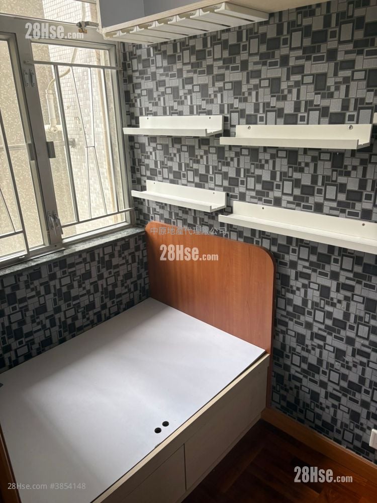 Ka Shing Court Sell 2 Bedrooms , 1 Bathroom 546 ft²
