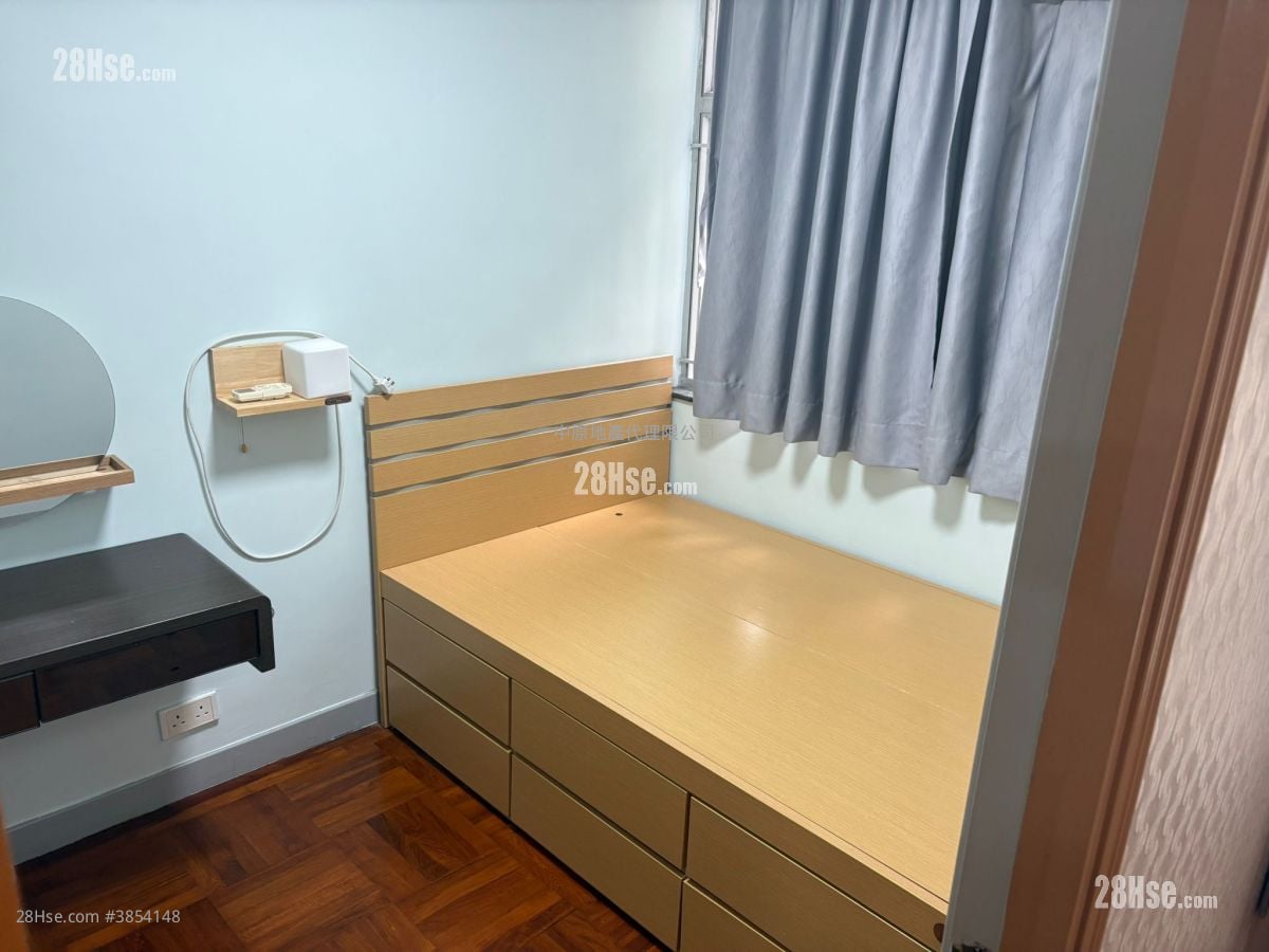 Ka Shing Court Sell 2 Bedrooms , 1 Bathroom 546 ft²