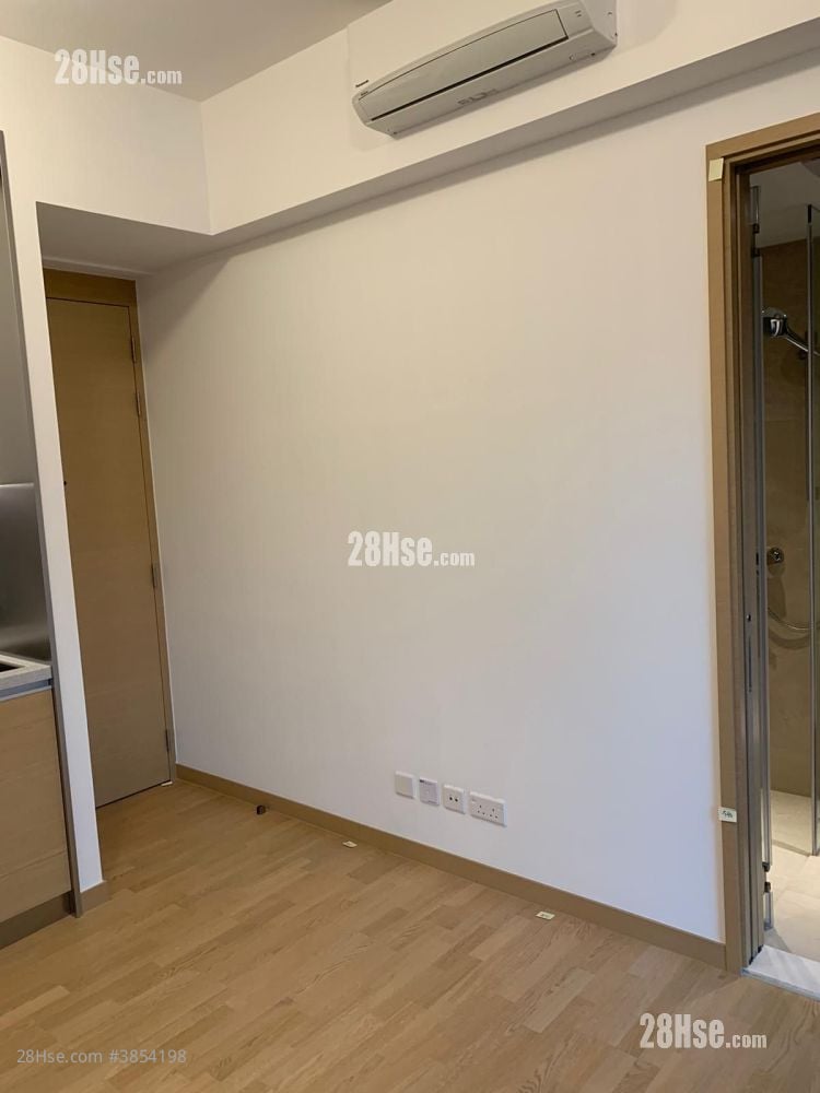 Novi Rental 179 ft²