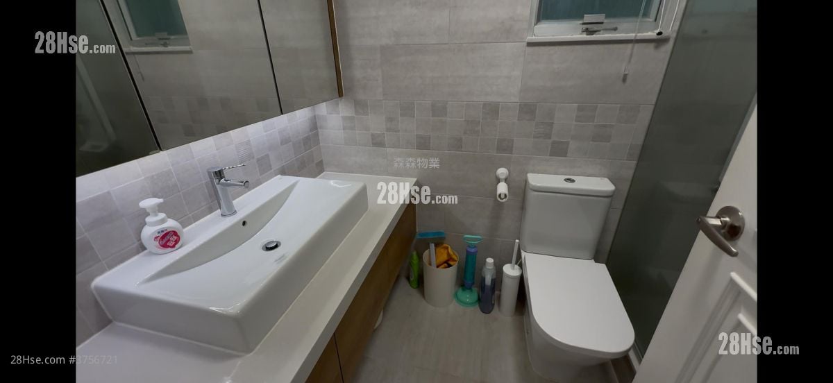 Lei King Wan Sell 3 Bedrooms , 2 Bathrooms 678 ft²
