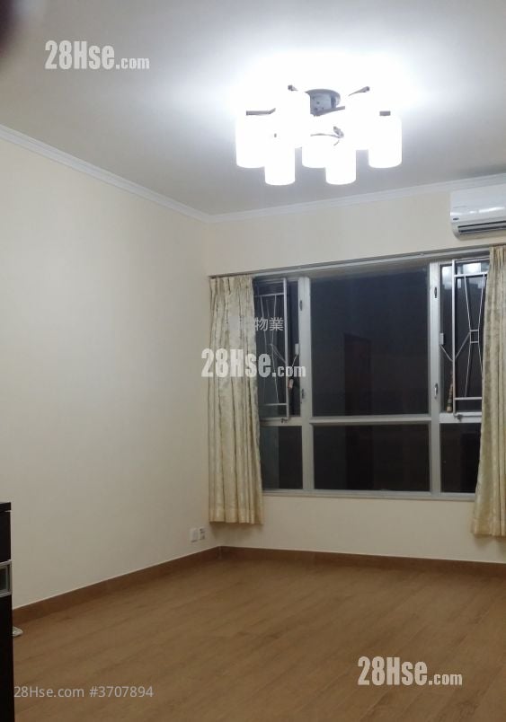 King's View Court Sell 3 Bedrooms , 2 Bathrooms 693 ft²
