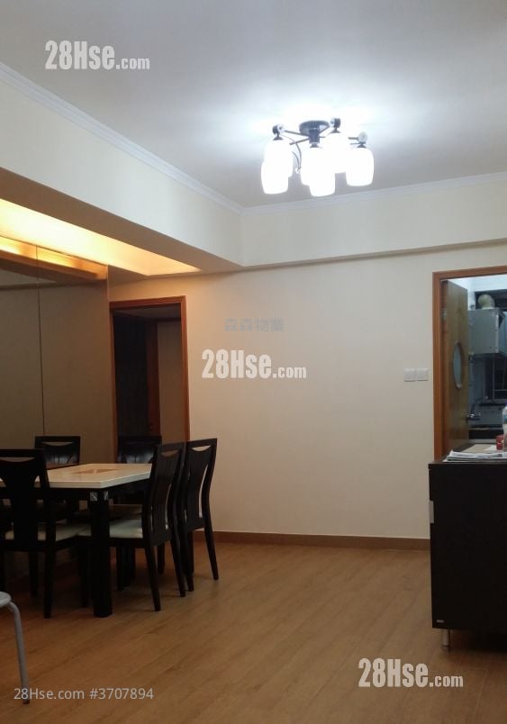 King's View Court Sell 3 Bedrooms , 2 Bathrooms 693 ft²
