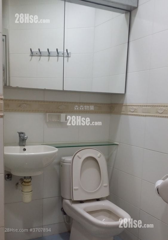 King's View Court Sell 3 Bedrooms , 2 Bathrooms 693 ft²
