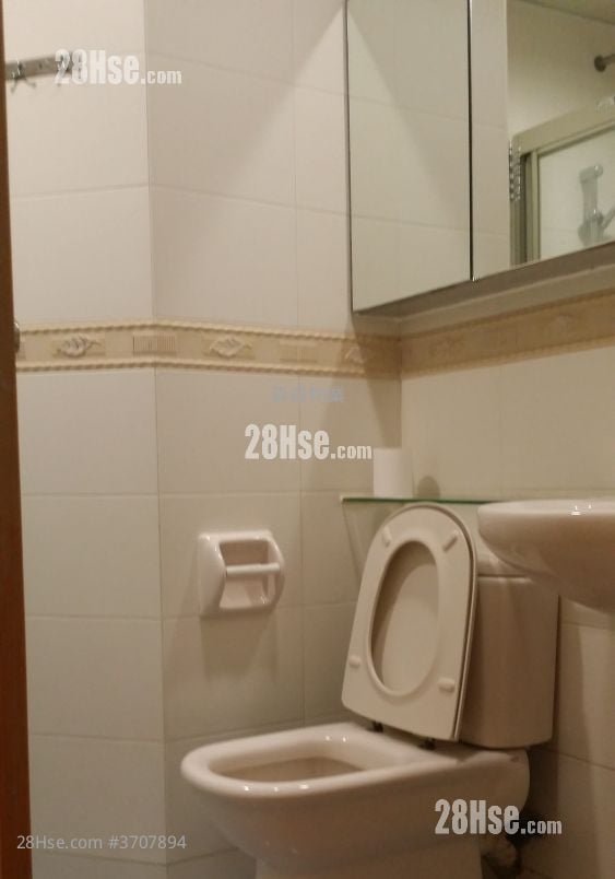 King's View Court Sell 3 Bedrooms , 2 Bathrooms 693 ft²