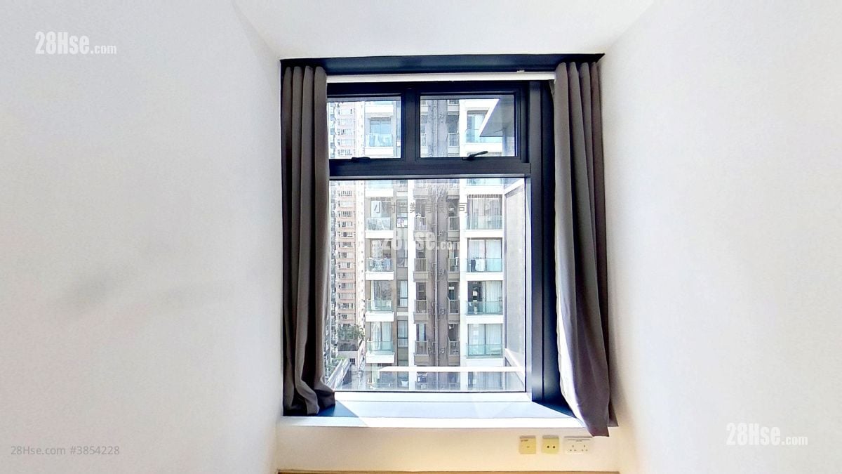 bedroom 2: High Park 99 Rental 3 Bedrooms , 2 Bathrooms 610 ft²