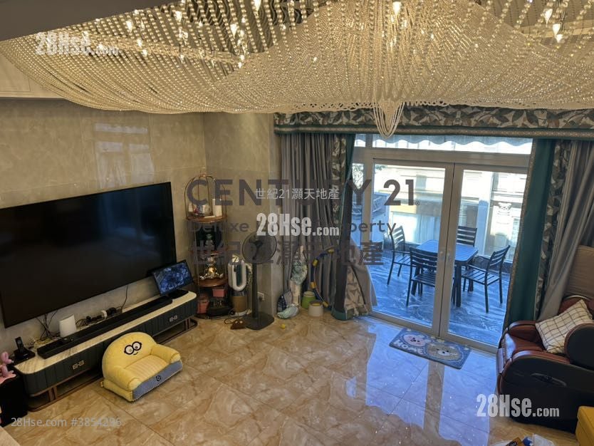 The Beverly Hills Sell 4 Bedrooms 1,902 ft²