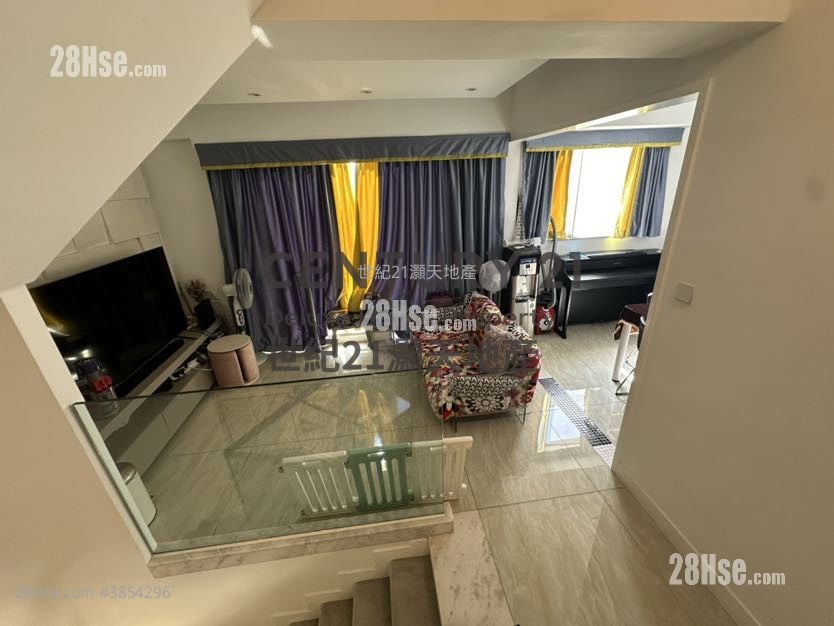 The Beverly Hills Sell 4 Bedrooms 1,902 ft²