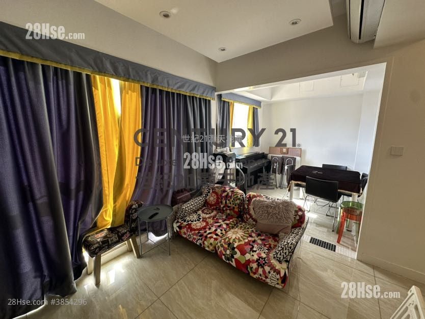 The Beverly Hills Sell 4 Bedrooms 1,902 ft²