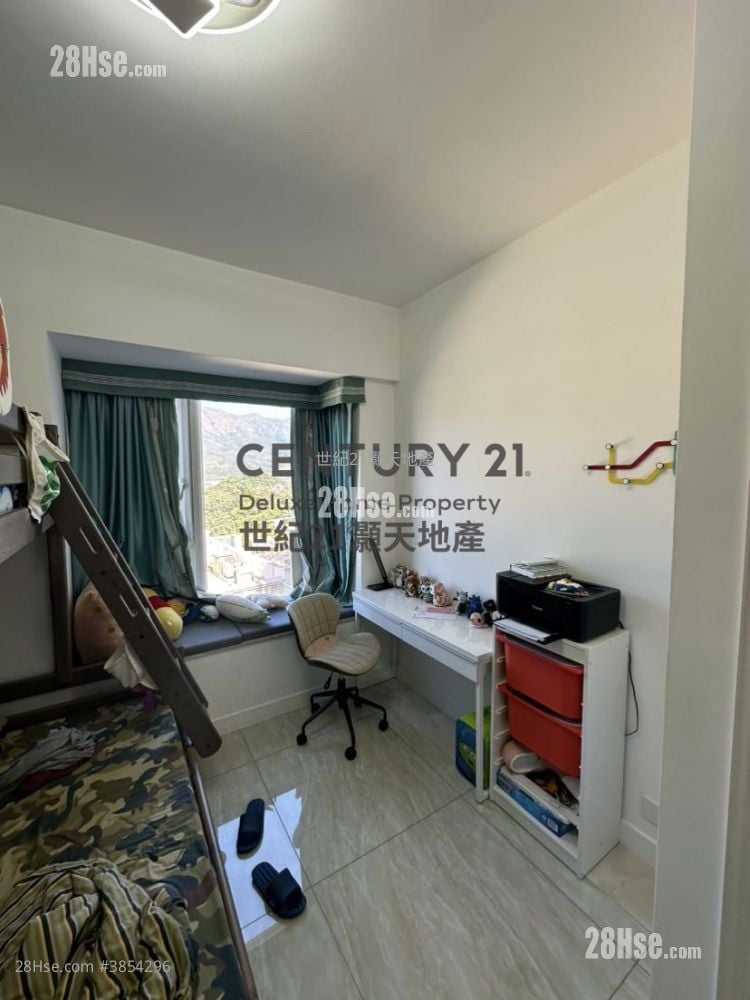 The Beverly Hills Sell 4 Bedrooms 1,902 ft²