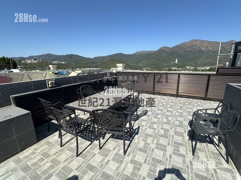 The Beverly Hills Sell 4 Bedrooms 1,902 ft²