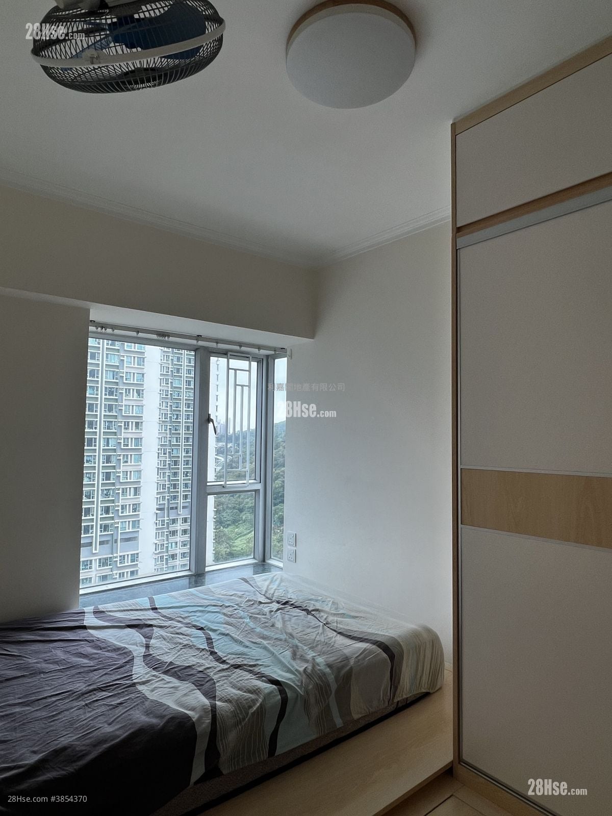 Summit Terrace Sell 2 Bedrooms , 1 Bathroom 450 ft²