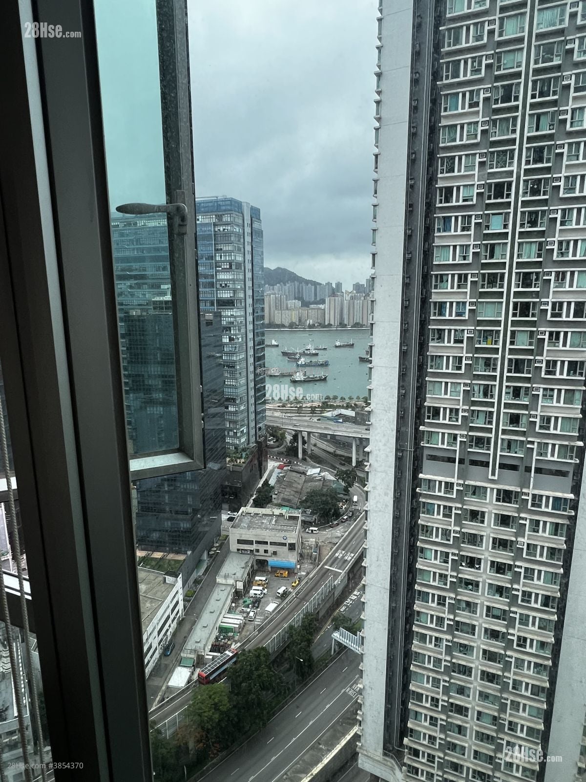 Summit Terrace Sell 2 Bedrooms , 1 Bathroom 450 ft²