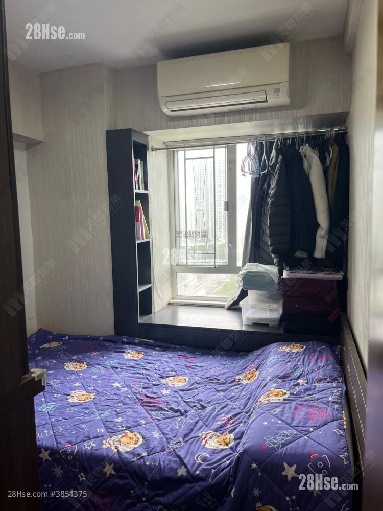 Lucky Plaza Sell 2 Bedrooms , 1 Bathroom 427 ft²