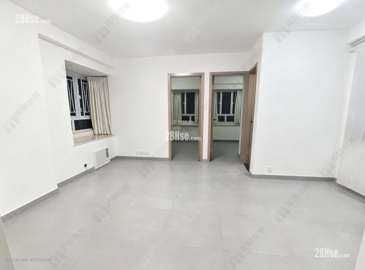 Lucky Plaza Sell 2 Bedrooms , 1 Bathroom 443 ft²