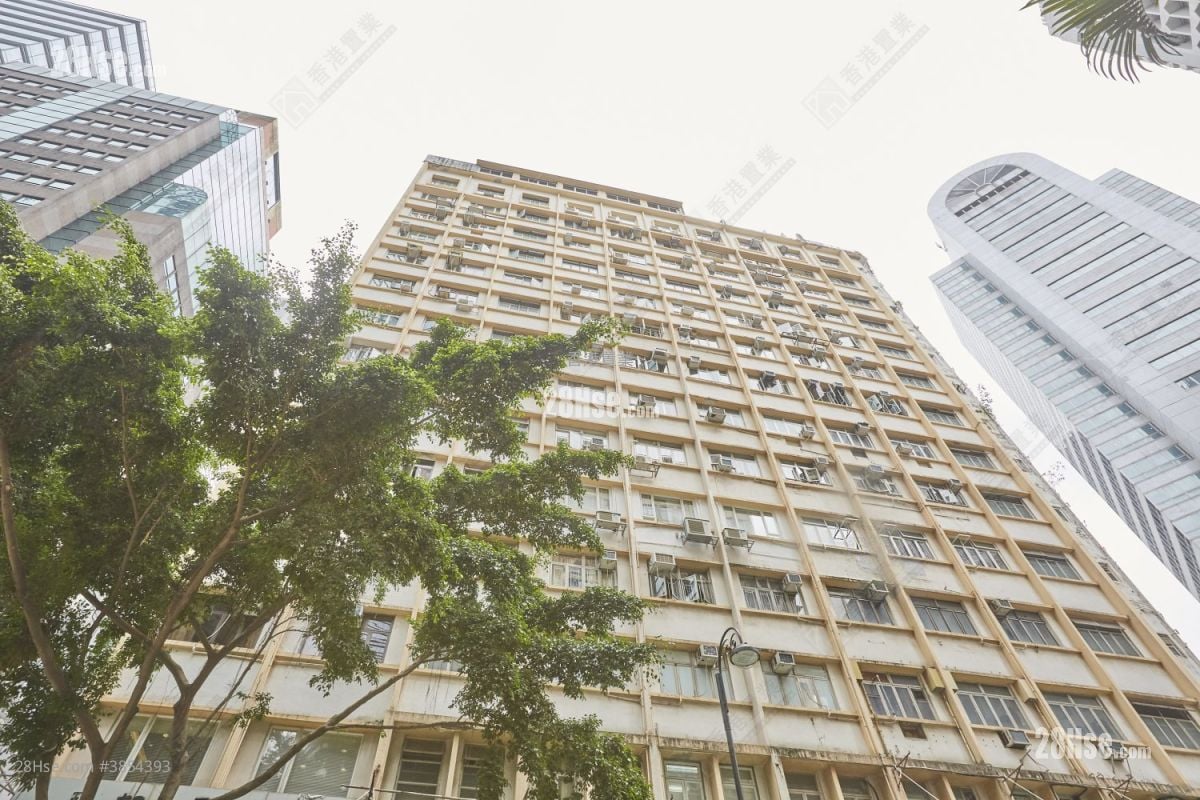Empire Court Sell 2 Bedrooms , 1 Bathroom 612 ft²