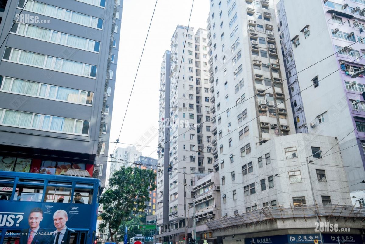 Diamond Building Rental 437 ft²