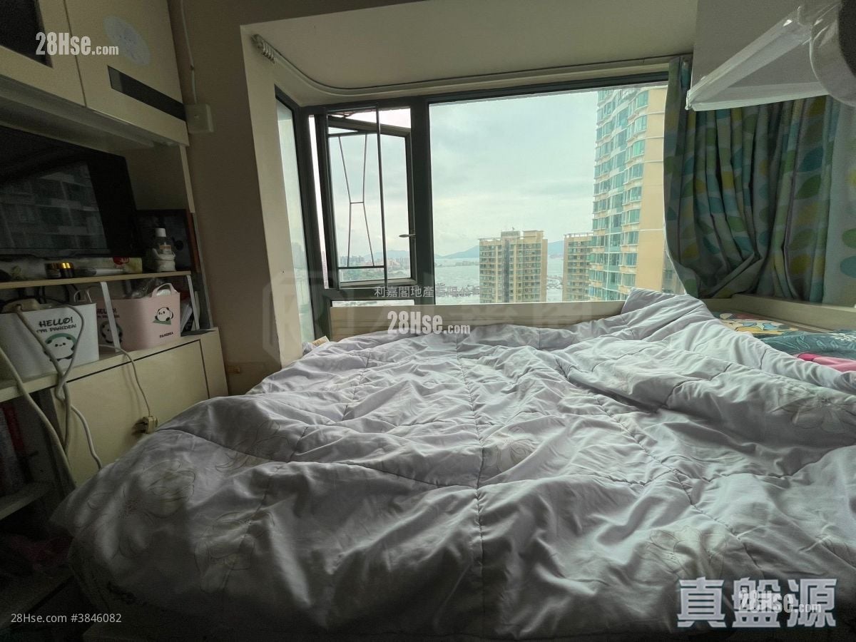 Oceania Heights Sell 3 Bedrooms , 1 Bathroom 586 ft²