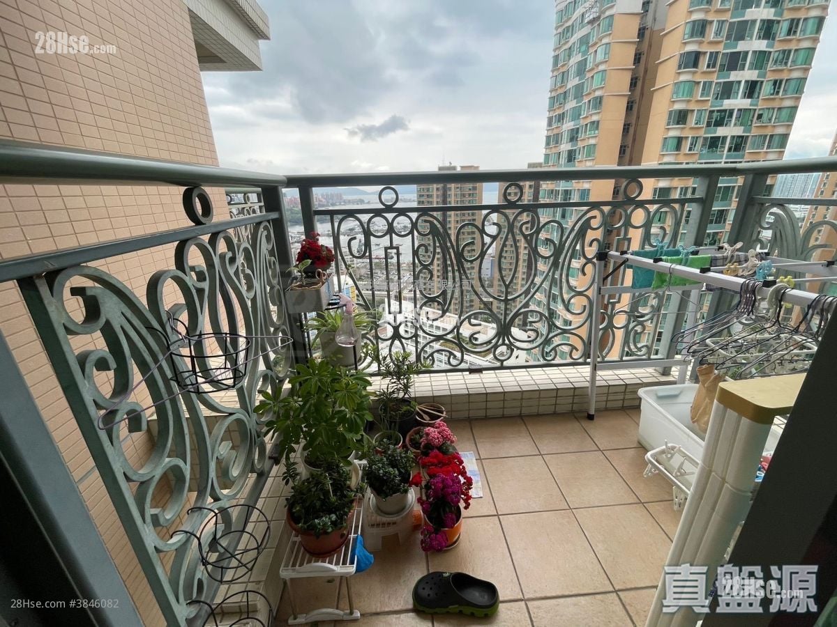 Oceania Heights Sell 3 Bedrooms , 1 Bathroom 586 ft²
