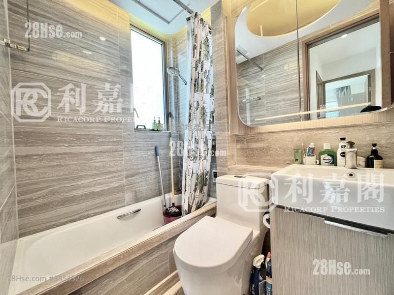 Park Mediterranean Sell 2 Bedrooms , 1 Bathroom 585 ft²