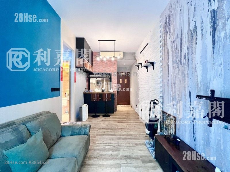 Park Mediterranean Sell 2 Bedrooms , 1 Bathroom 528 ft²